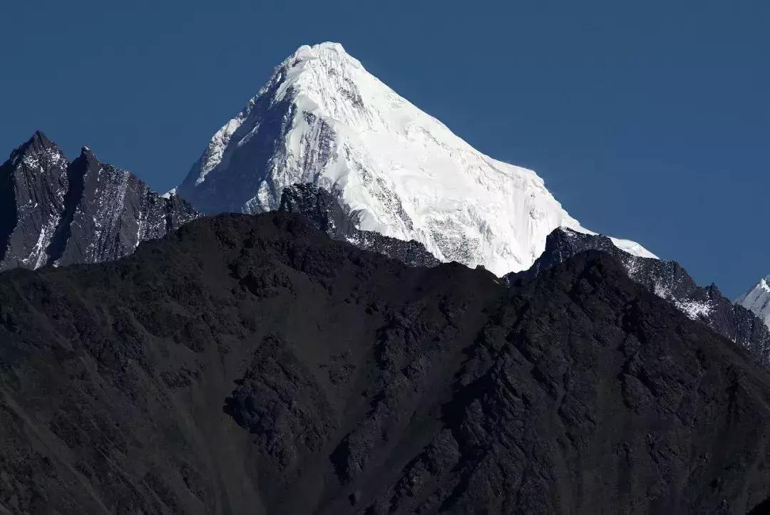 “山王”7556米,那个收集雪山秘境的追峰少年