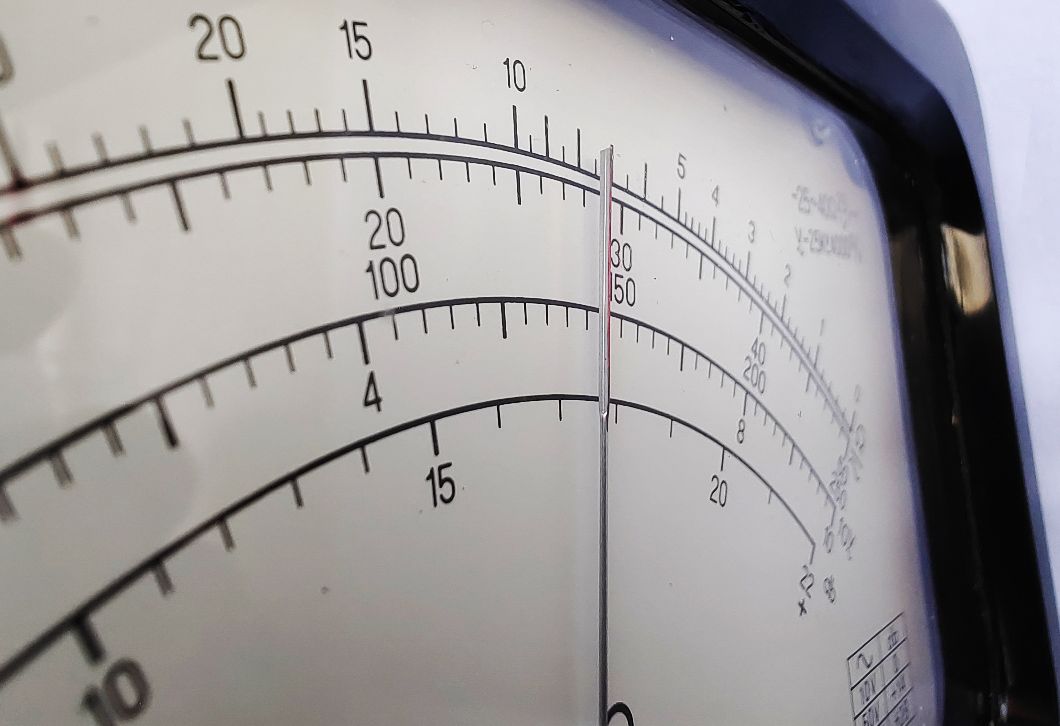 无线电爱好者的第一块表！曾经的一代王者500万用表的前世今生