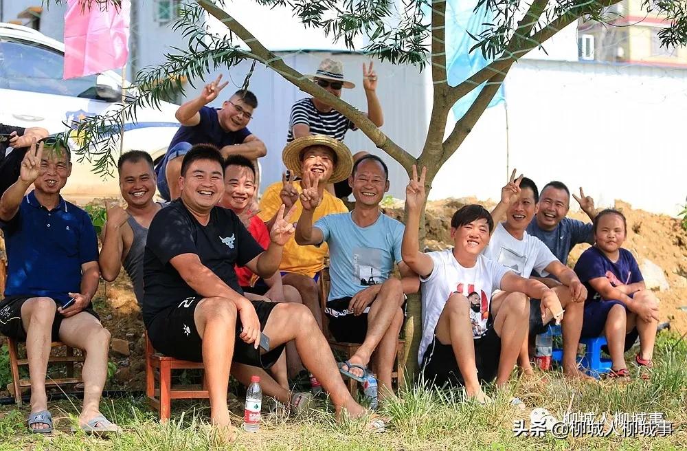 “工会•侨兴杯”足球邀请赛开赛，爱好足球的老铁们不要错过