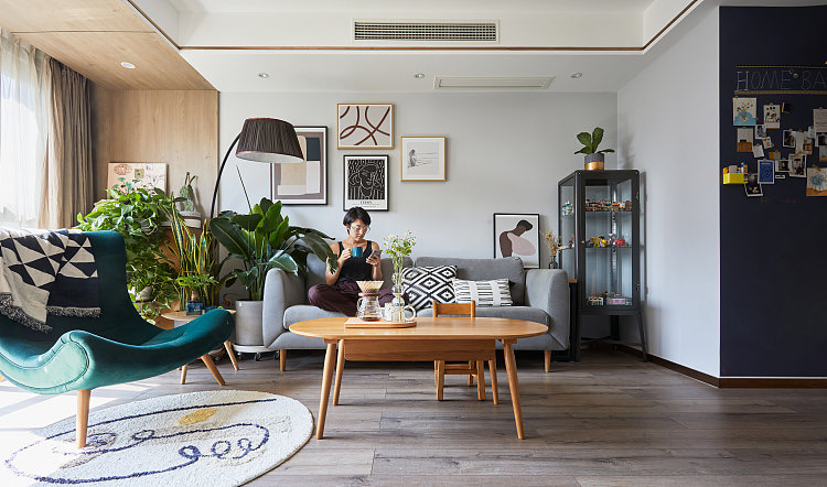 家里垃圾堆多,家里都是垃圾杂物