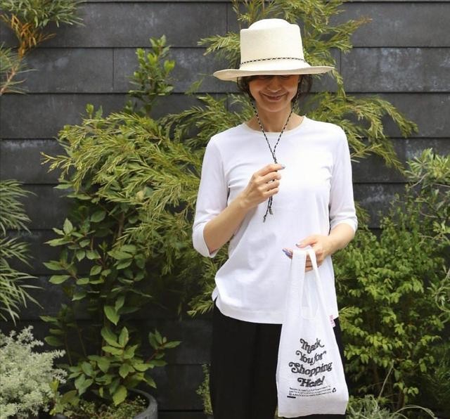 30多岁穿什么面料显气质高级,五十岁女人秋天穿什么面料好