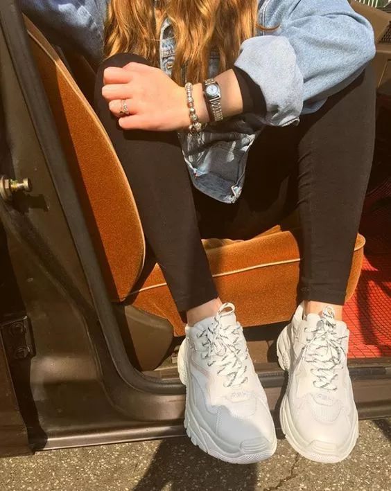 人生处处是陷阱,人生处处是陷阱只有躲起来最安全