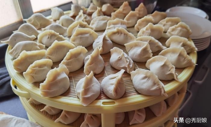 白菜猪肉饺子馅的做法白菜焯水么,白菜饺子带汤的做法大全