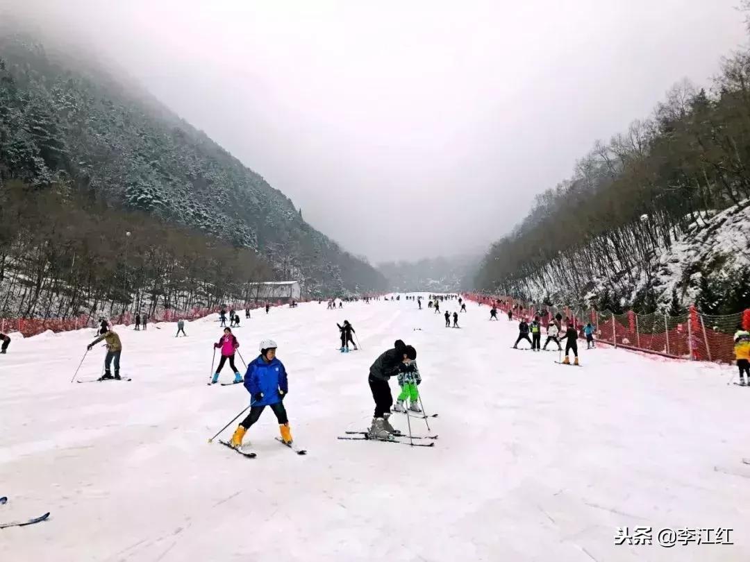 西安白鹿原滑雪场门票价格,西安高新区哪里有室内滑雪场