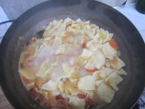 酸酸辣辣的面皮汤,超好吃的热汤面皮推荐