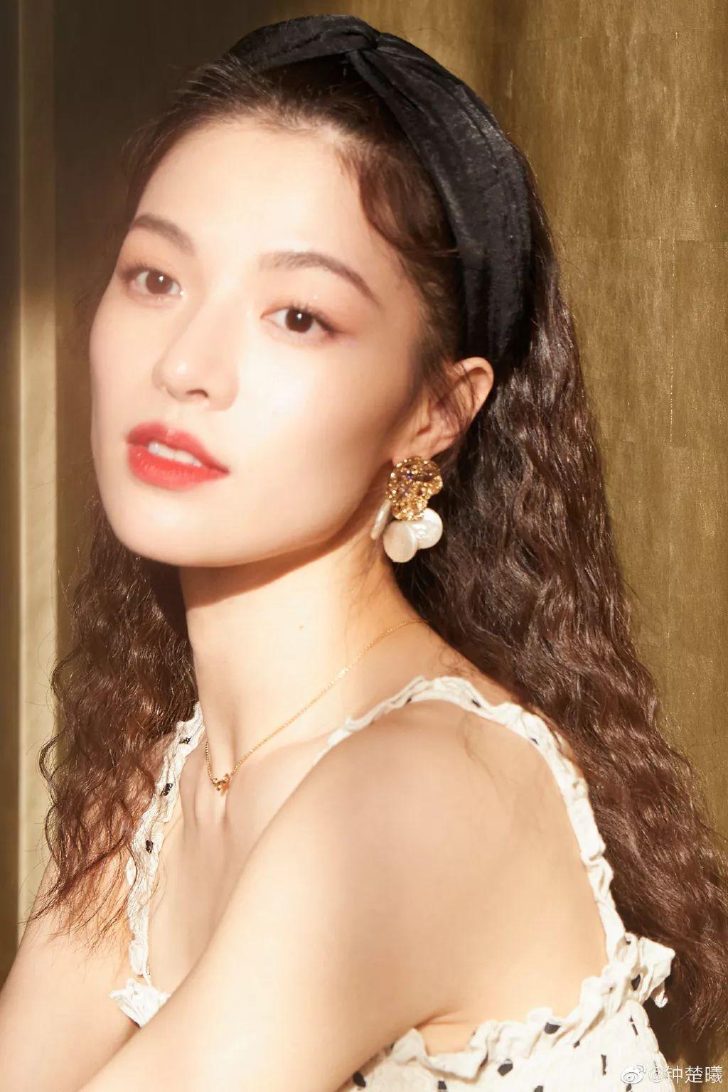 适合出游的妆容春节教程,春节必备妆容图片大全