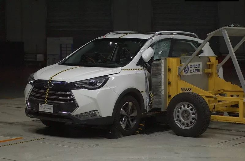 c-iasi碰撞测试优秀的suv,江淮瑞风s3中保研碰撞测试