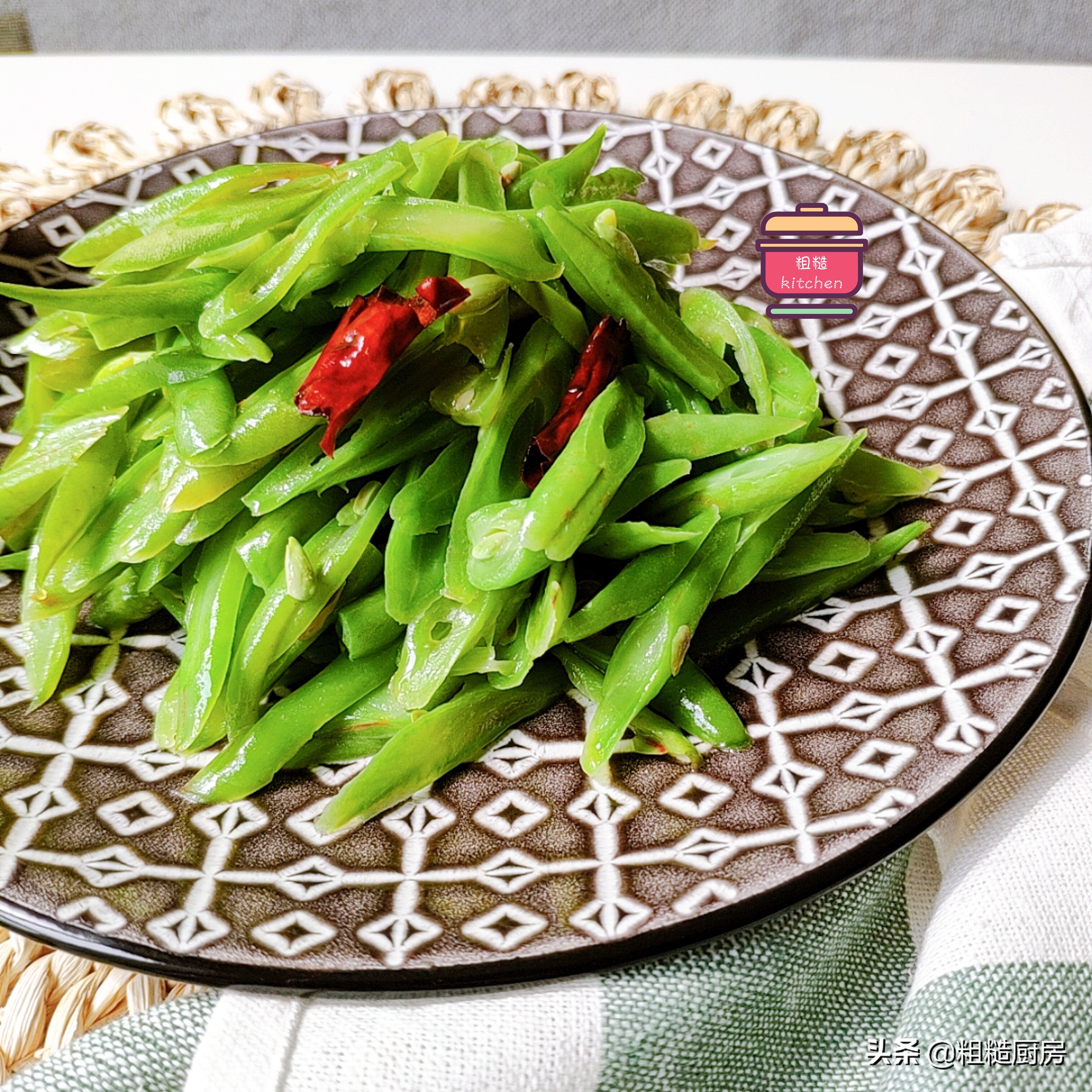 豆角炒不熟能引起食物中毒吗,豆角炒不熟会有什么问题