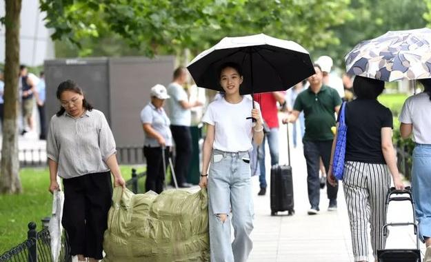 单招专科和统招大专毕业证一样吗,专科院校单招和统招有什么区别