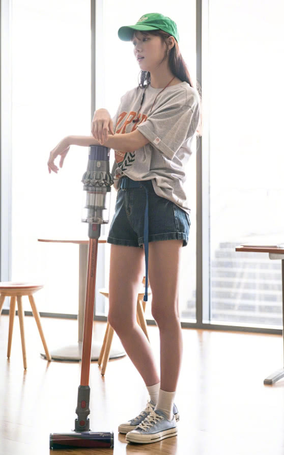 杨超越李圣经,杨超越袜子怎么样