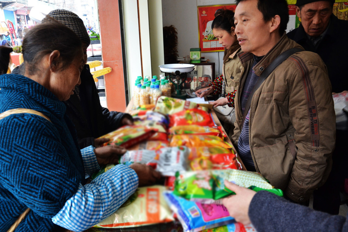 一袋玉米种多少钱,种植一亩玉米能赚1000元吗