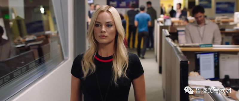 美国媒体大亨长期“*规则潜**”漂亮女主播，还给100块钱