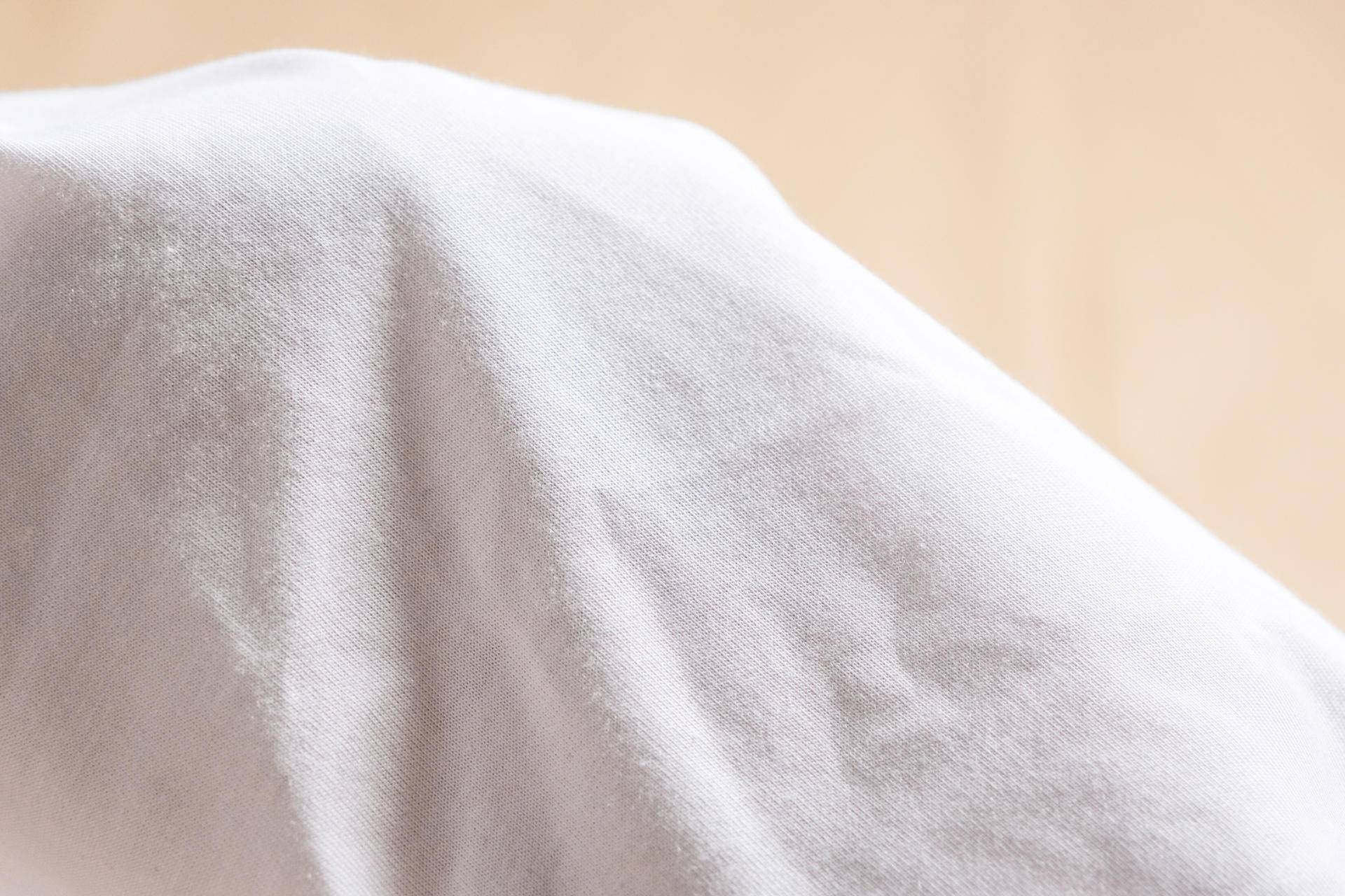 什么材质t恤适合夏天穿,夏季啥材质t恤凉快抗皱不缩水