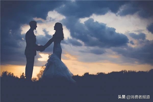 百合网“结婚返款”服务被质疑，女会员领证后迟迟未收到6.88万退款