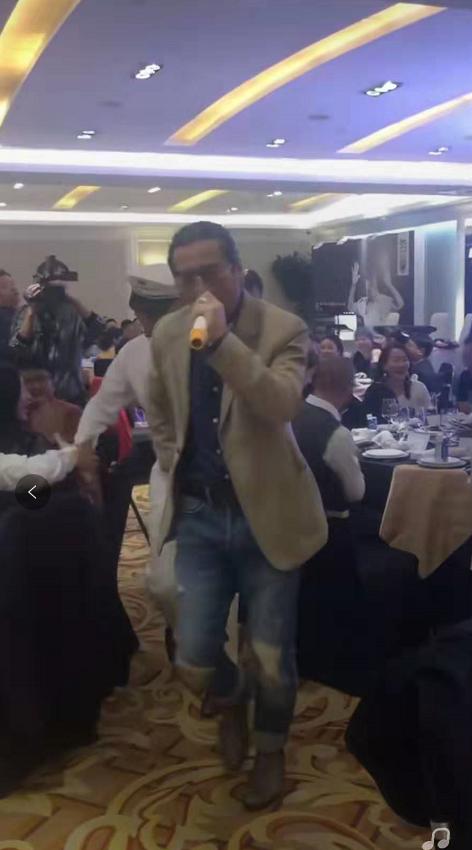 太白金星孙兴写真照,太白金星孙兴毒瘾发作名场面