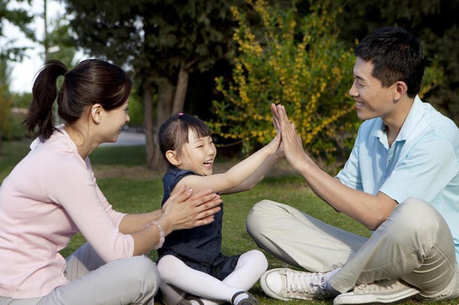 女童反复长红疙瘩,4岁女宝脸上起癣