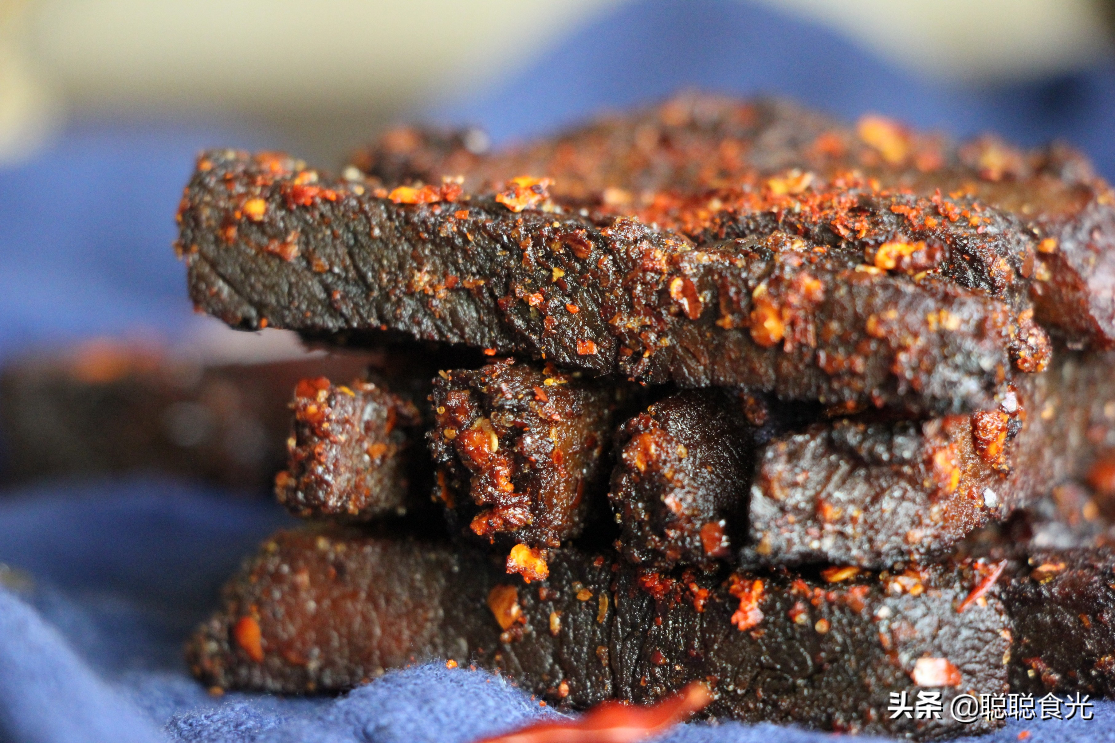 麻辣吮指牛肉私家做法,麻辣牛肉干吃法