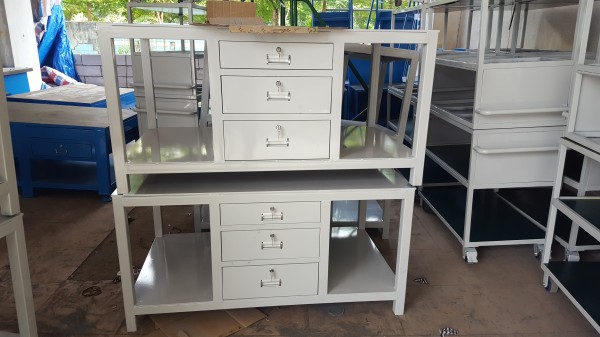 深圳模具钳工工作台,深圳福永塑胶模具钳工