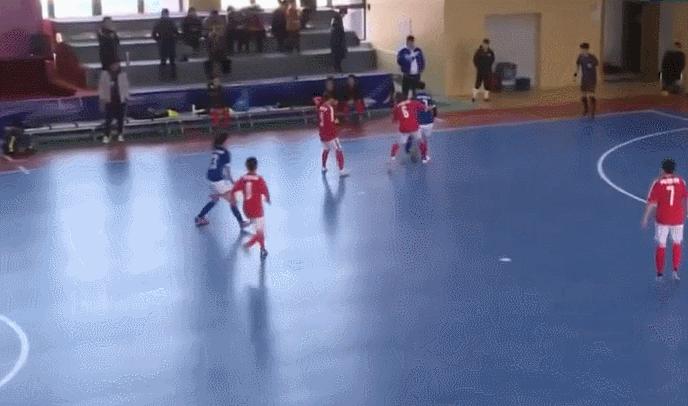 五人制手势,五人制足球裁判球门球手势