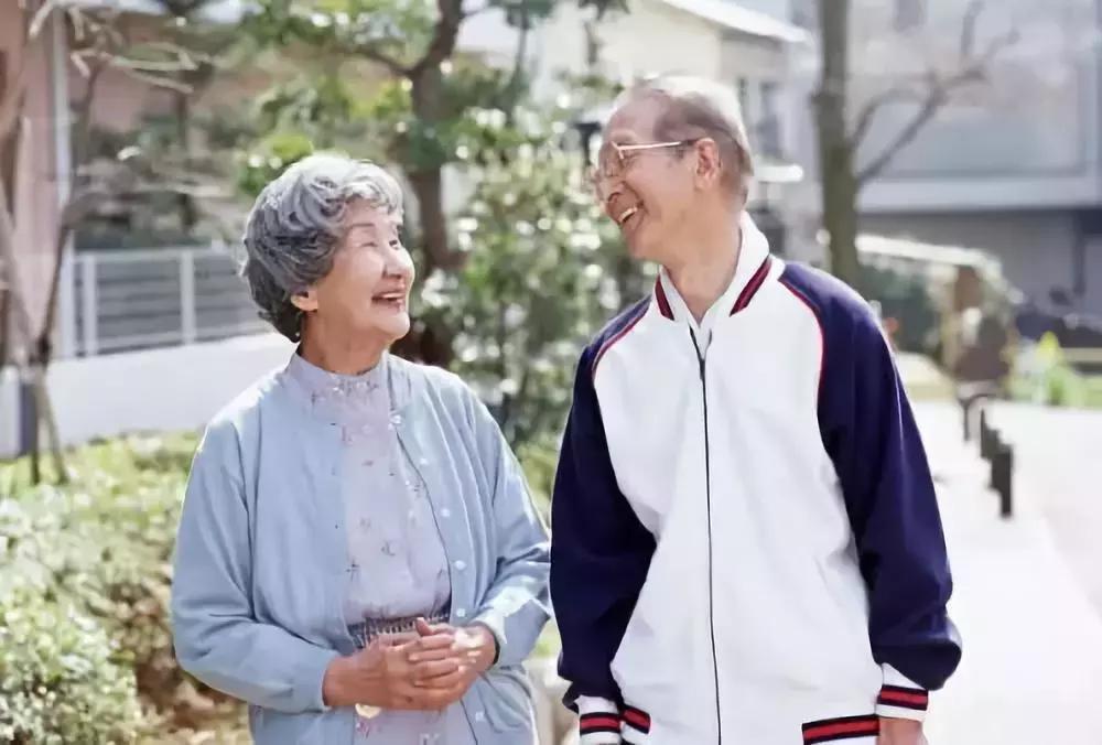 给关节补充氨糖,给关节最好的保护