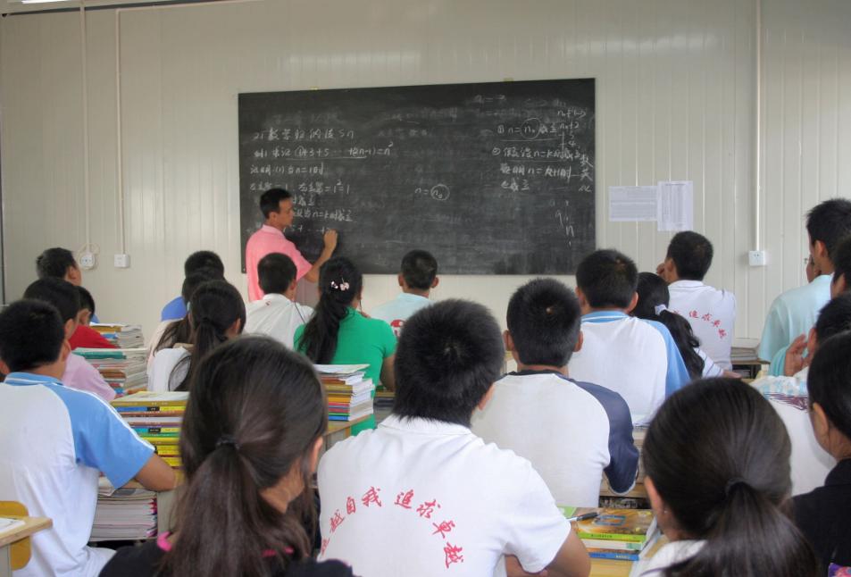 职高生与普通高中生的差距,高中生和职高生的区别