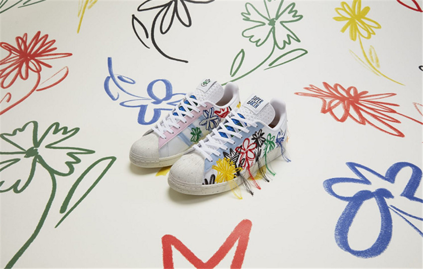 阿迪鞋鞋垫为什么总是很薄,阿迪达斯板鞋鞋垫细节