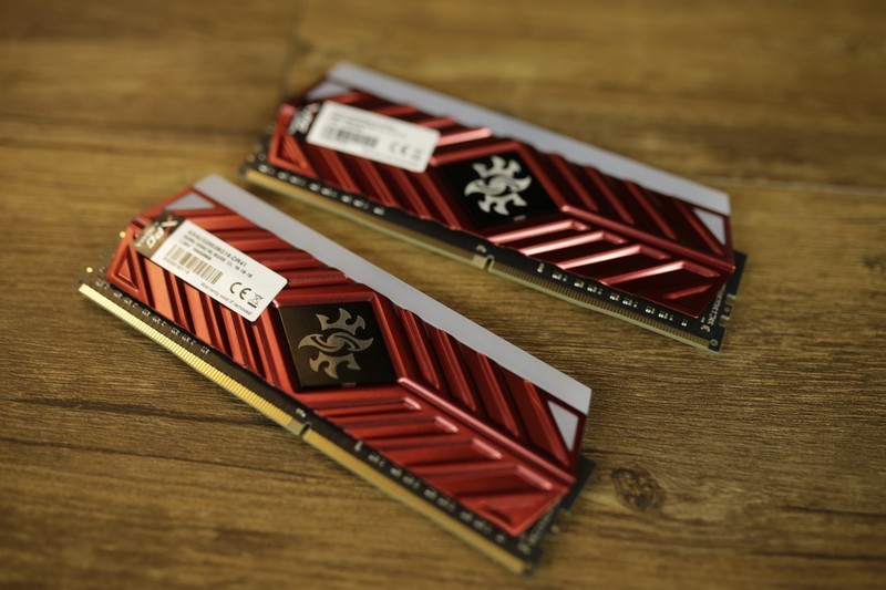 跑分64万烧包主机平推《战地5》全特效!