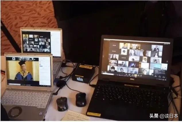 画风诡异的日本云毕业典礼，场面似僵尸电影！网友：有被吓到！