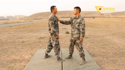 琚姄鍖呮悶绗慻if,琚搾鎷夸綇濡備綍鍙嶅嚮鎼炵瑧