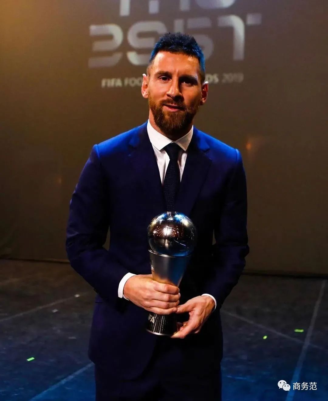 17岁梅西首秀照片,梅西34岁首战刷爆3项纪录