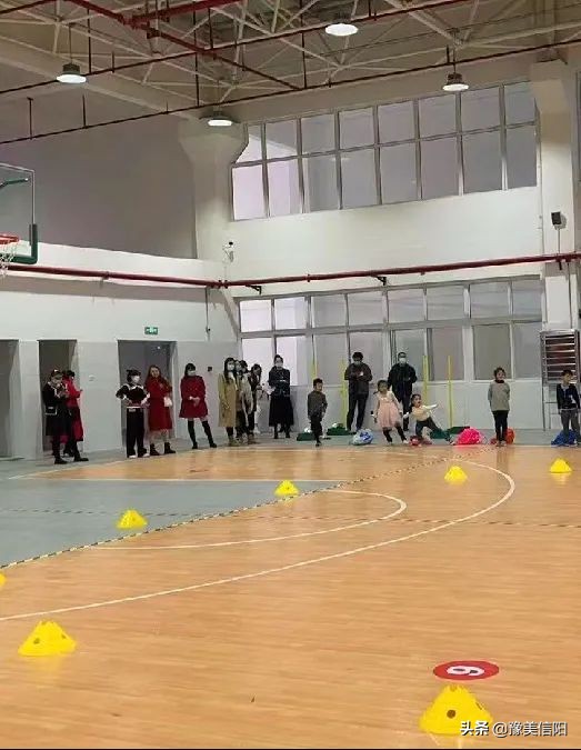 不忘初心同心同行—琵琶山学校第二届家校共同发展委员会成立大会