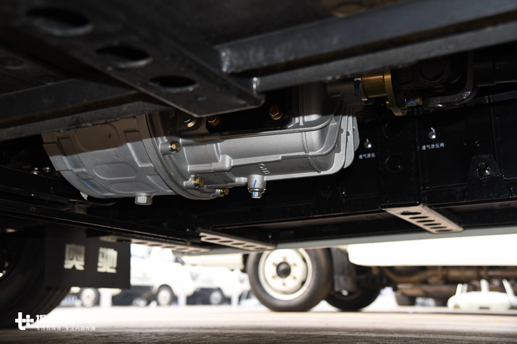 奥驰五征农用车,五征飞碟自卸农用车