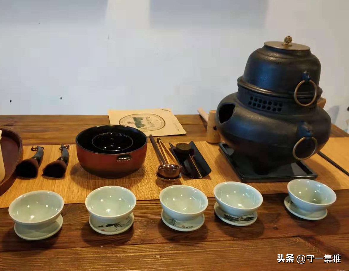 轻连载·紫砂慢生活丨（六）生活，喝一壶随缘的茶汤