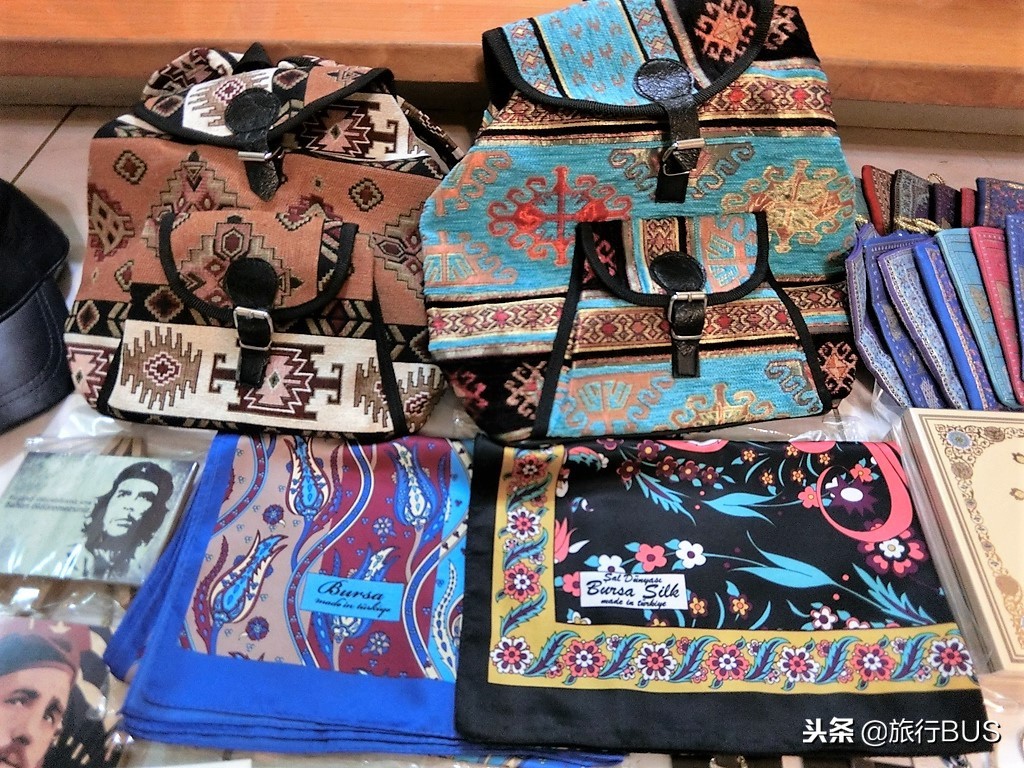 「土耳其」必买伴手礼（蓝眼睛、玫瑰精油、香料等……