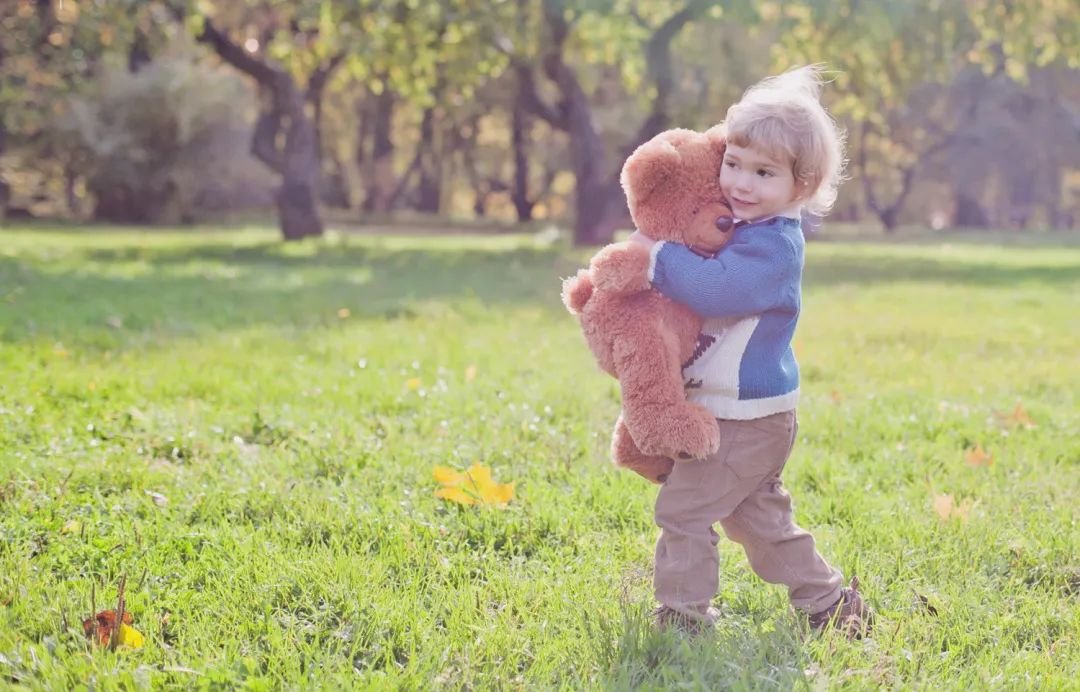 宝宝有恋物感怎么办,如何治疗孩子恋物