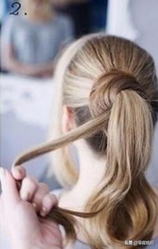 夏天盘发教程中长发减龄蝴蝶结,花苞头盘发的扎法教程儿童