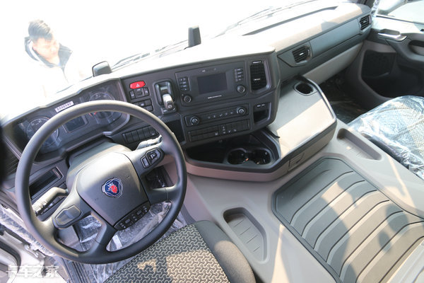 450匹马力的汽油车,450马力斯堪尼亚