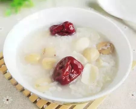 上火感冒咳嗽喉咙痛最快最好方法,上火喉咙痛吃什么食物