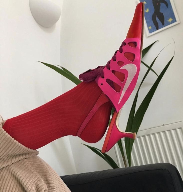 侃爷跟耐克合作鞋款,侃爷nike老爹鞋