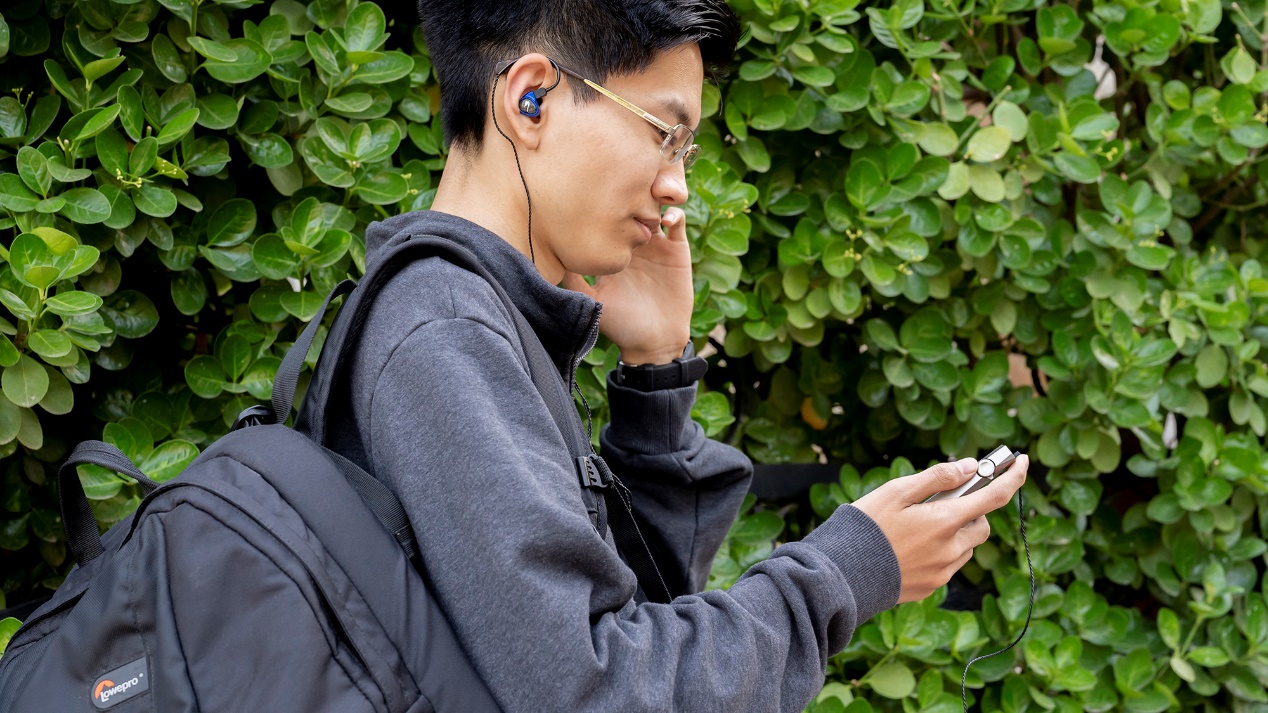 外观设计虐哭苹果手机的*放播**器使用起来什么感受？SR25使用分享