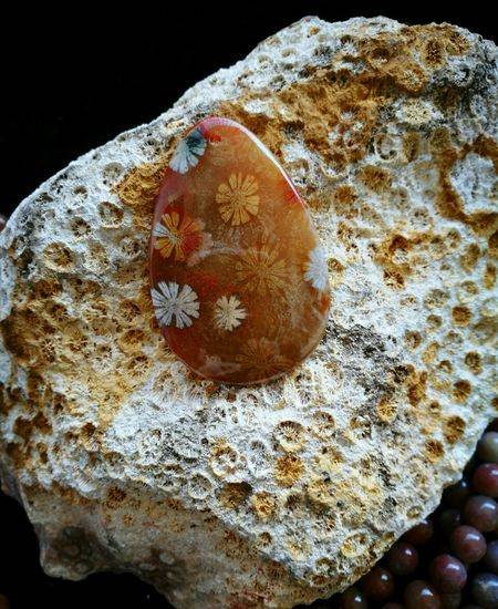 最顶级珊瑚玉图片欣赏,中华奇石山全景