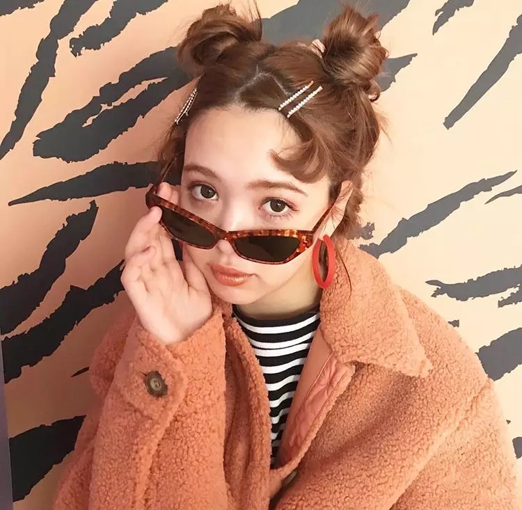 适合黑长直的百搭发型,黑长直的减龄发型