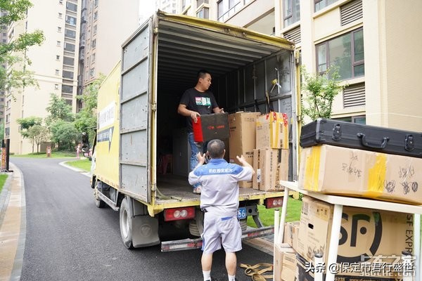 在搬家公司开车什么体验?并没那么轻松