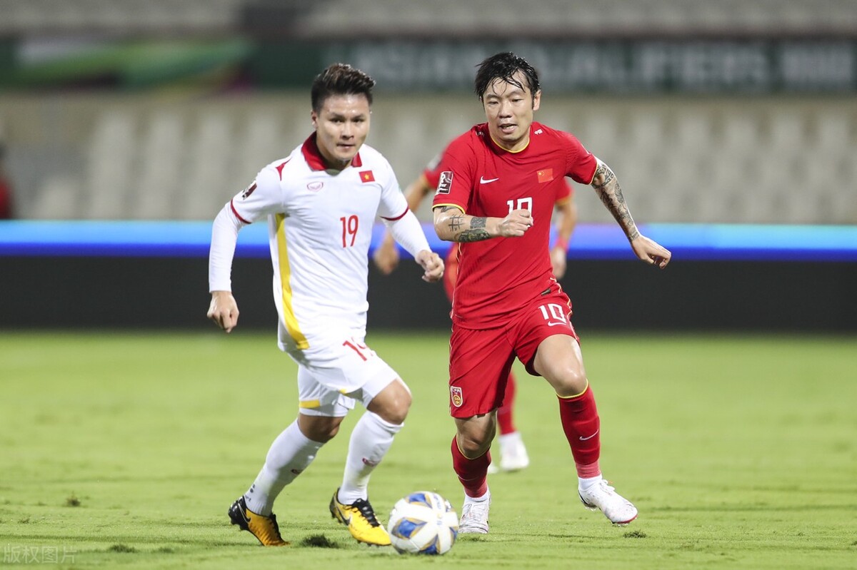 武磊双响献绝杀国足3:2击败越南,国足3比2越南武磊绝杀球