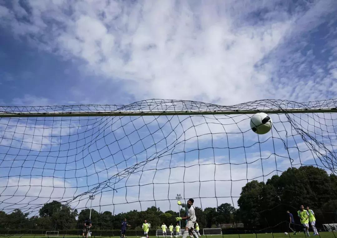 法国克莱枫丹足球学院训练体系,法国克莱枫丹青训营怎么去