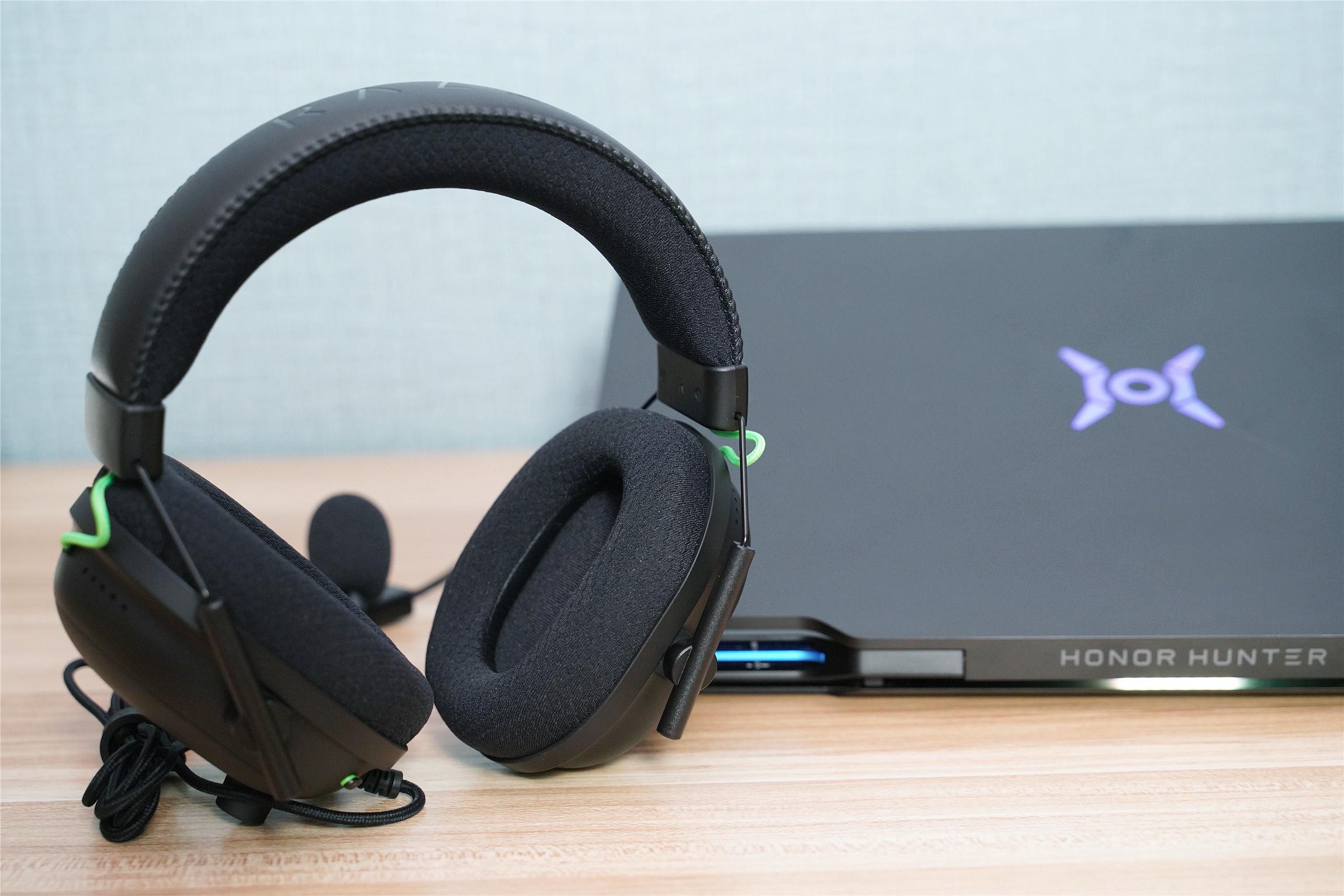 雷蛇旋风黑鲨v2电竞耳机上手,razer雷蛇旋风黑鲨v2x头戴式打csgo