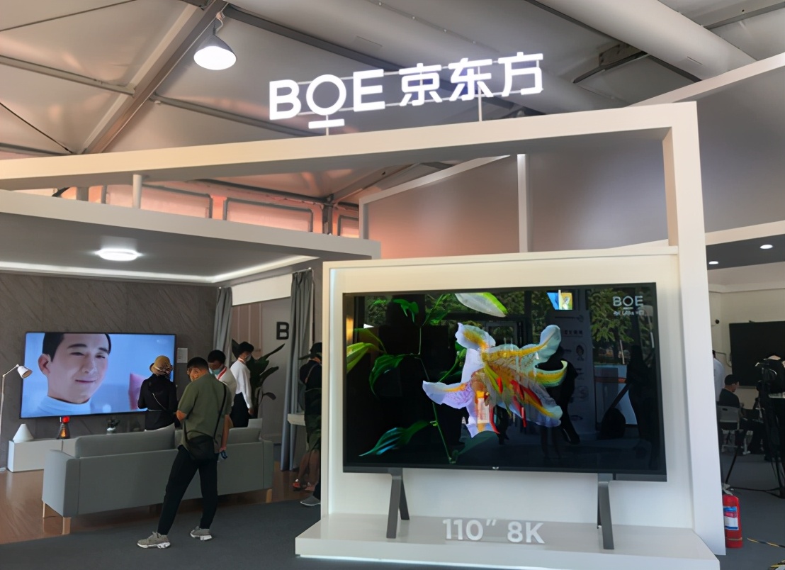 丁少将：拿下中电熊猫两条液晶产线，为什么是京东方？