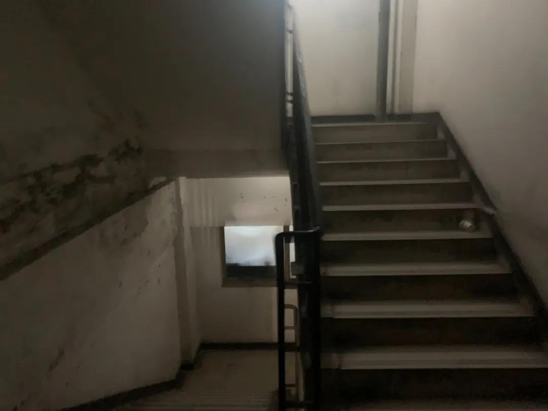 记者暗访培训机构训练营,暗访学校培训班