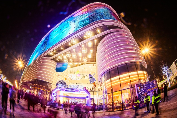 服务引擎百亿元年：龙湖要做穿越周期的全优生