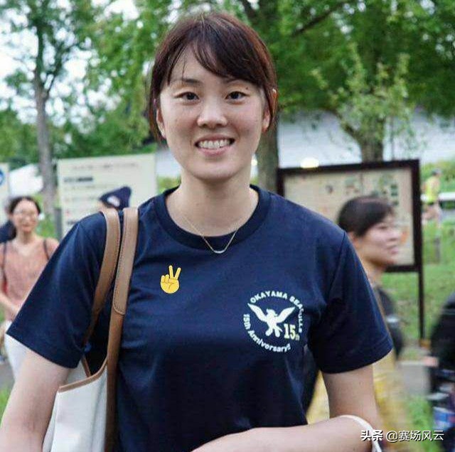 29岁女排名将宣布退役,33岁女排老将离队